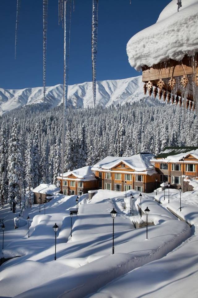 Experience snow adventures, scenic beauty, and peace in Gulmarg with Travoperk.