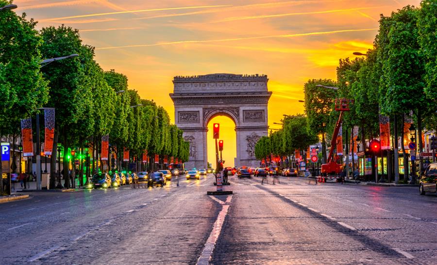best time to visit disney paris